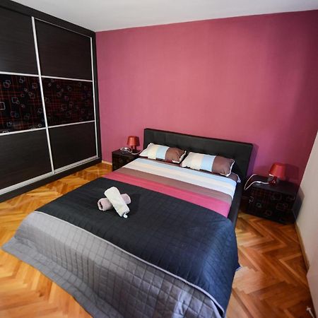 Square Vanilla Lux Üsküp Dış mekan fotoğraf