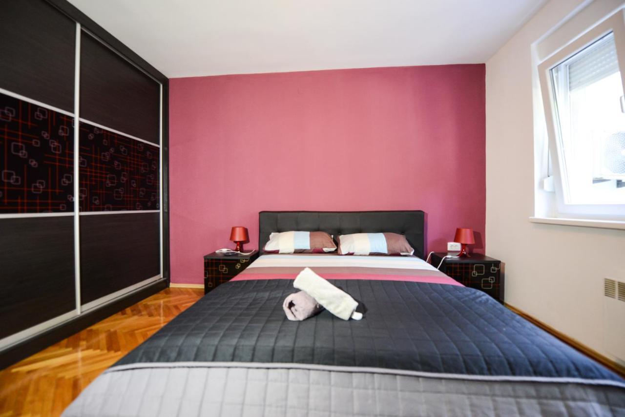 Square Vanilla Lux Üsküp Dış mekan fotoğraf