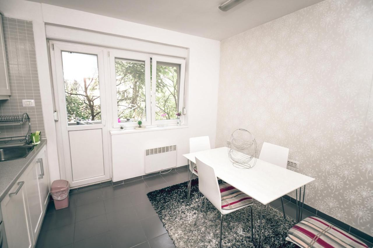 Square Vanilla Lux Üsküp Dış mekan fotoğraf